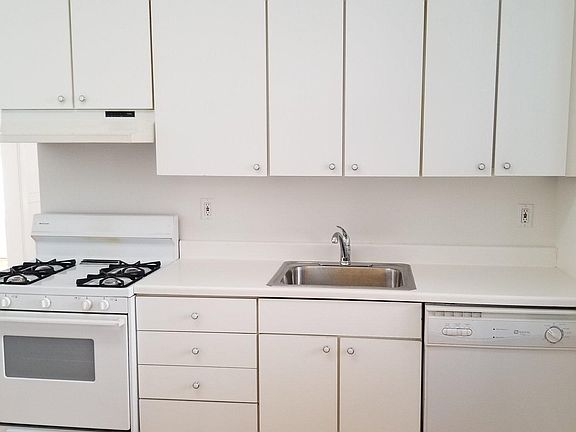 4th image of 2713 W Giddings St #1