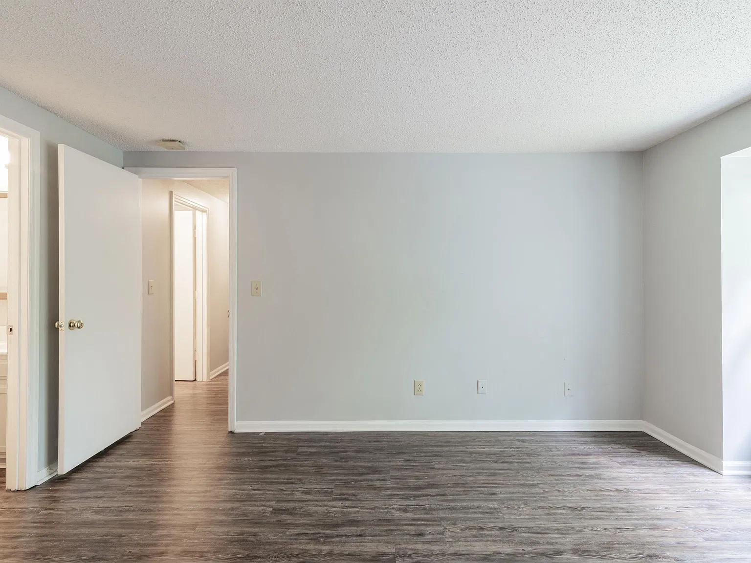 1641 Arlyn Circle - L - 1 — Photo 2