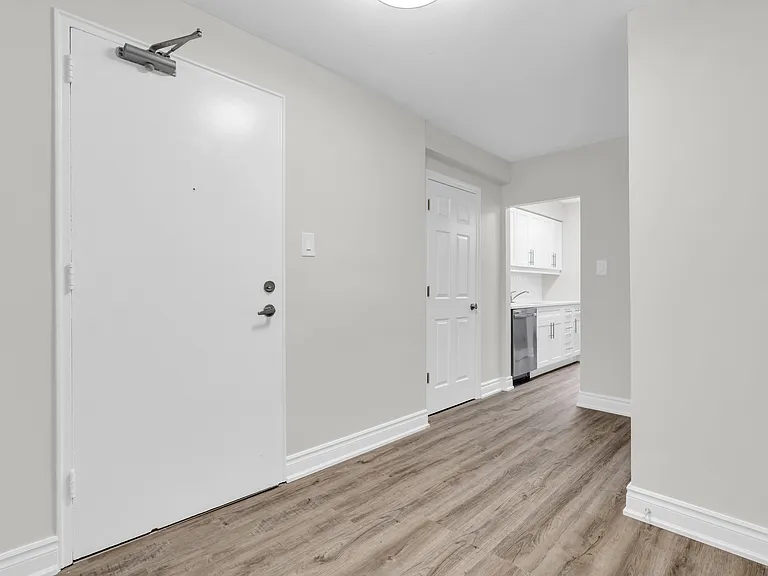 3189 King St E — Photo 26