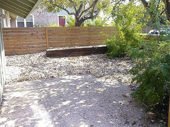 5th image of 6406 1/2 Auburn Dr