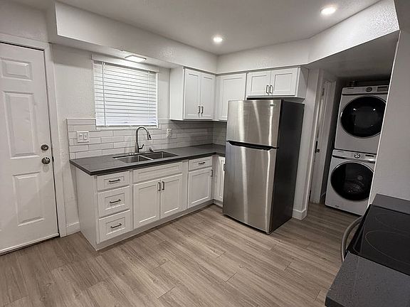 3rd image of 1503 W Missouri Ave APT 13