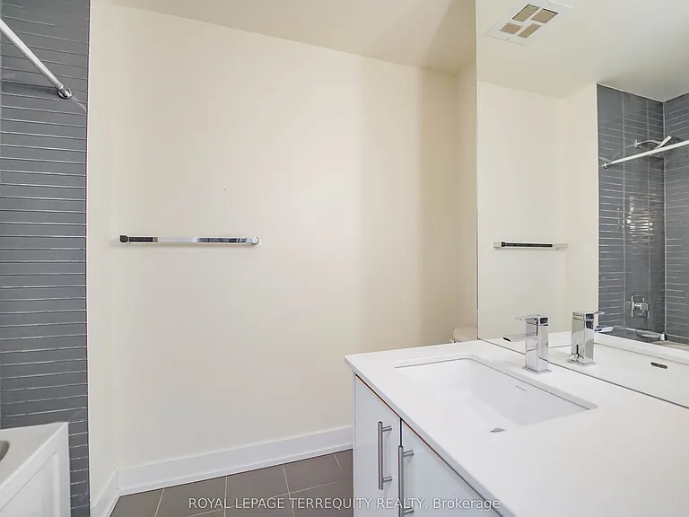 75 The Donway W #204 — Photo 18