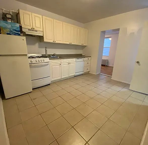 64 Thompson St #16 — Photo 1