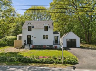 529 Mitchell Rd, Cape Elizabeth, ME 04107