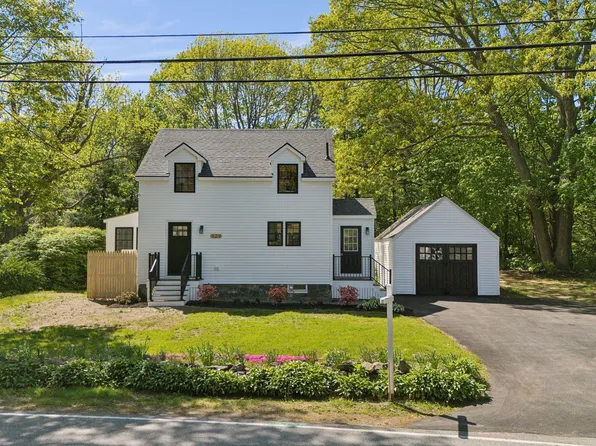 529 Mitchell Road, Cape Elizabeth, ME 04107
