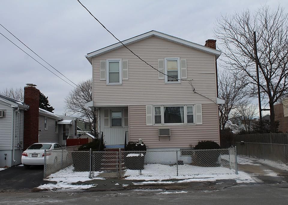 2nd image of 33 Sherman St