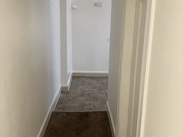 2337 Waverly St — Photo 37