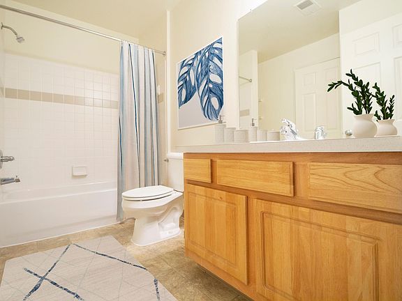 4th image of 111 Lake Village Blvd #0
