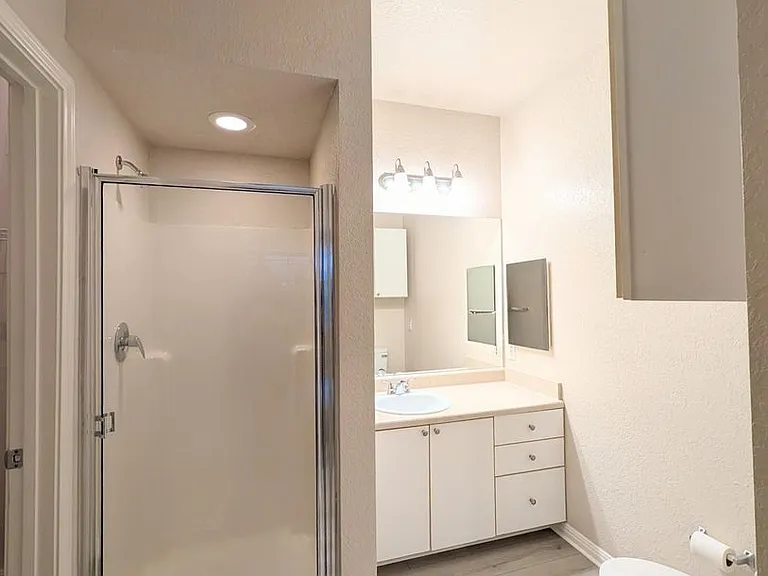 911 N Orange Ave #122 — Photo 11