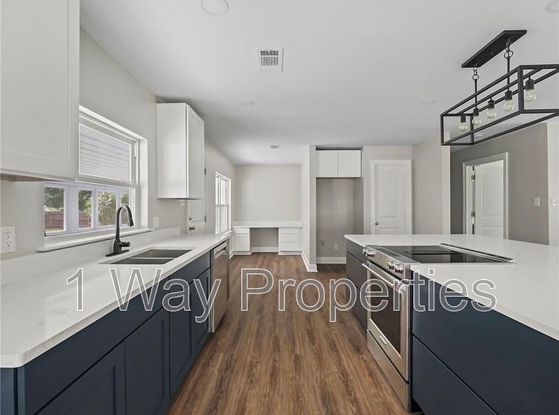1st image of 80249 N Willie Rd