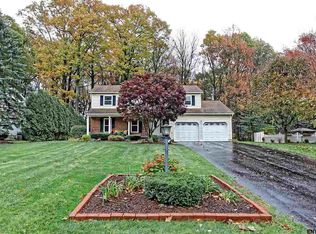 58 Esopus Dr, Clifton Park, NY 12065