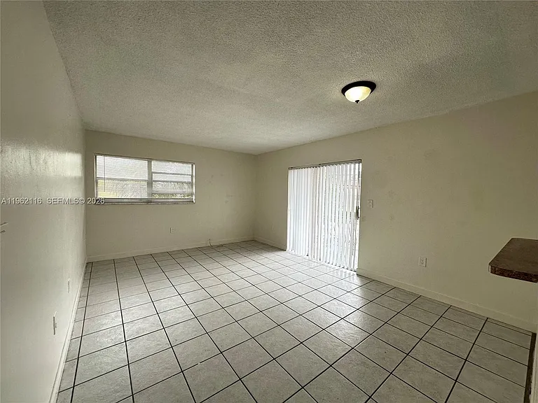 1008 NW 45th Ave #9 — Photo 8