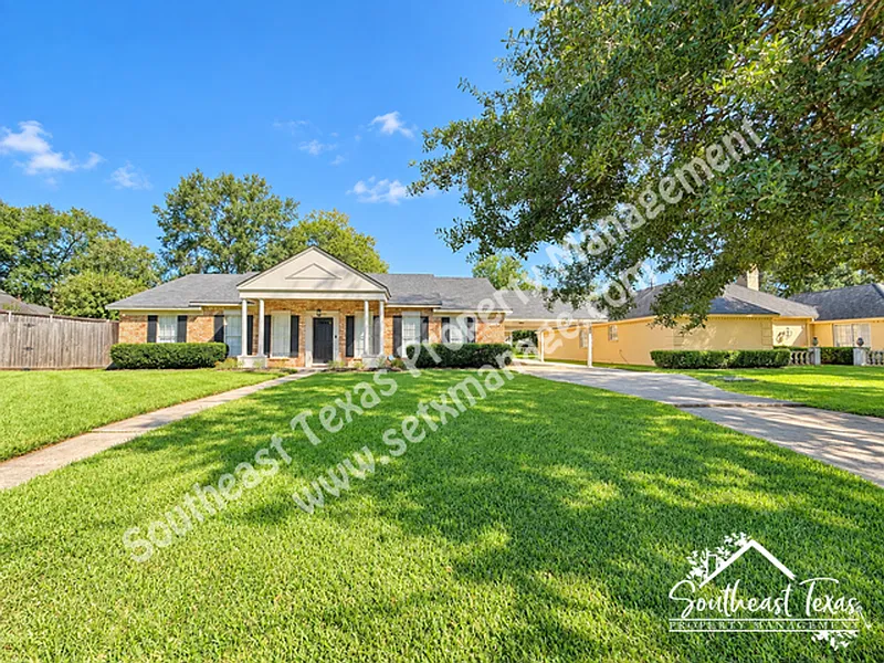 3 bed, 2.5 bath, 2652 sqft, $2,550 — Photo 1
