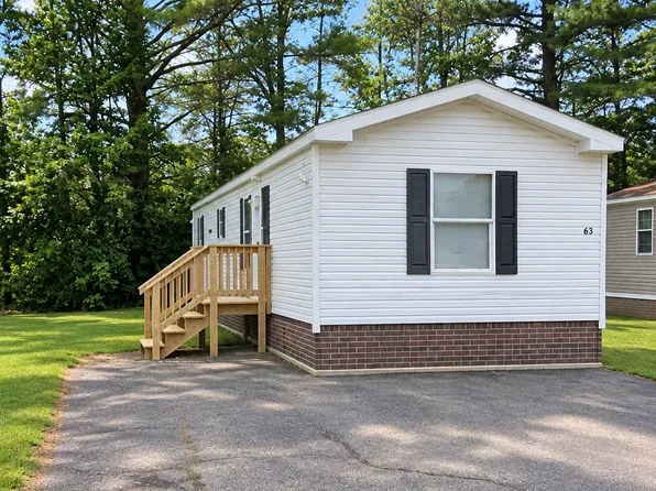 63 Village Green Rd, Waterville, ME 04901