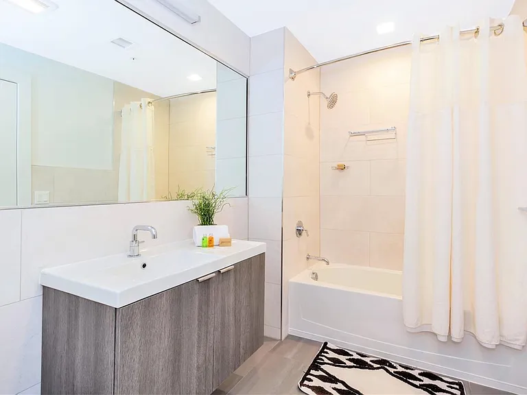 1101 Grand St #404 — Photo 15