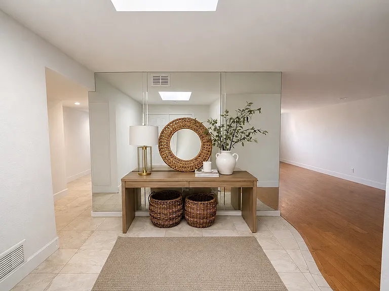 8130 E Del Laton Dr — Photo 6