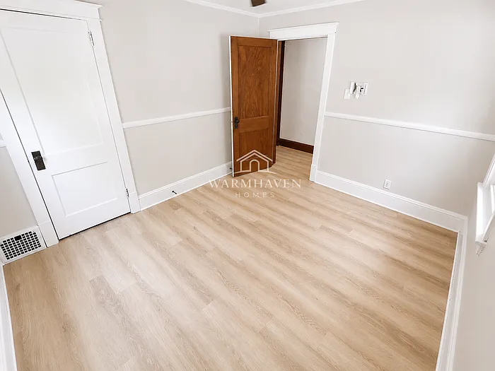 1826 Hillside Ter — Photo 9