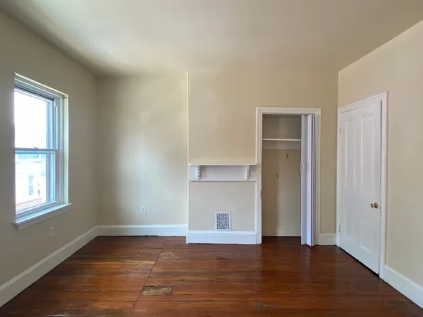 315 Wiota St, Philadelphia, PA 19104