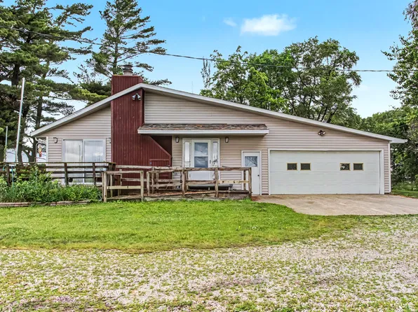 22086 610th Ave, Nevada, IA 50201