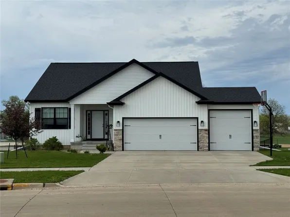 515 Ashton Dr NE, Mount Vernon, IA 52314