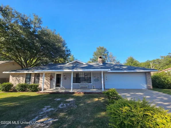 2404 Laura Dr, Picayune, MS 39466