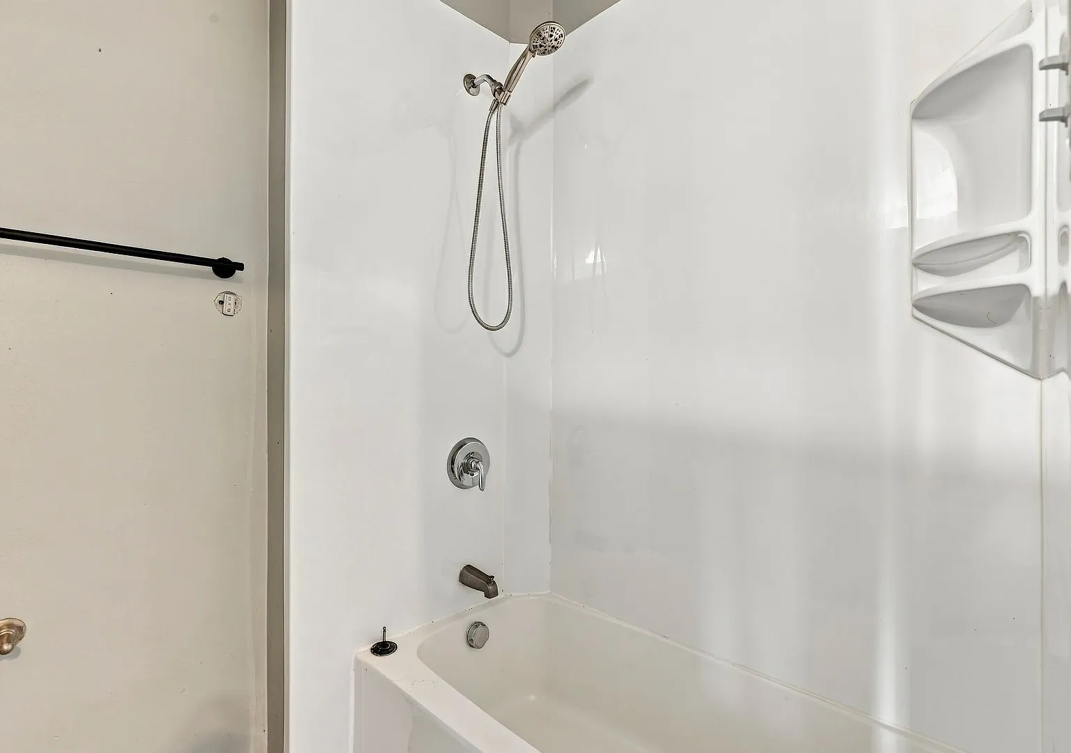 4 Bedroom House in Oshkosh — Photo 3