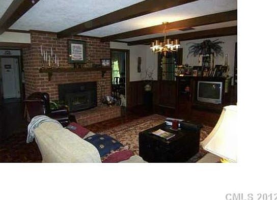 5th image of 409 Florence Cir