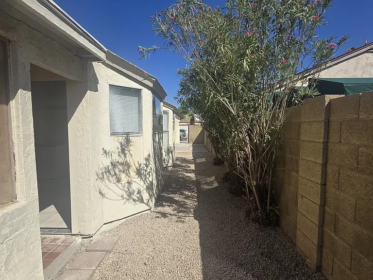 4049 W Camino Del Rio — Photo 29