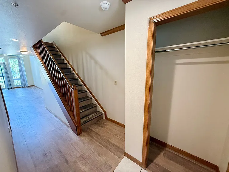 816 S College Ave — Photo 2