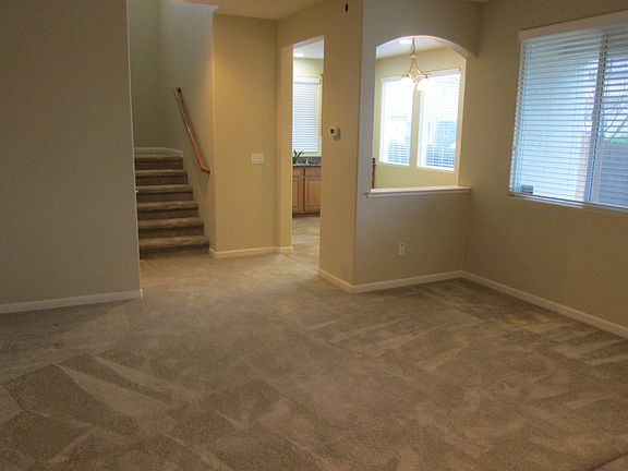 3rd image of 2826 Stonegate Dr