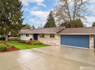 19321 Kenlake Pl NE, Kenmore, WA
