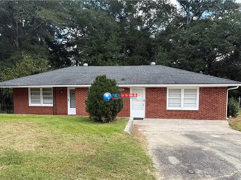 1547 Mountain View Cir NW — Photo 1