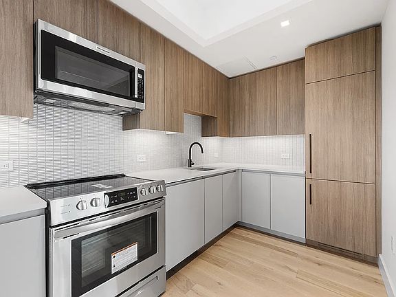 3rd image of 27-10 37th Ave #5B