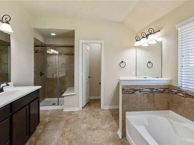 5948 Pescia St — Photo 10