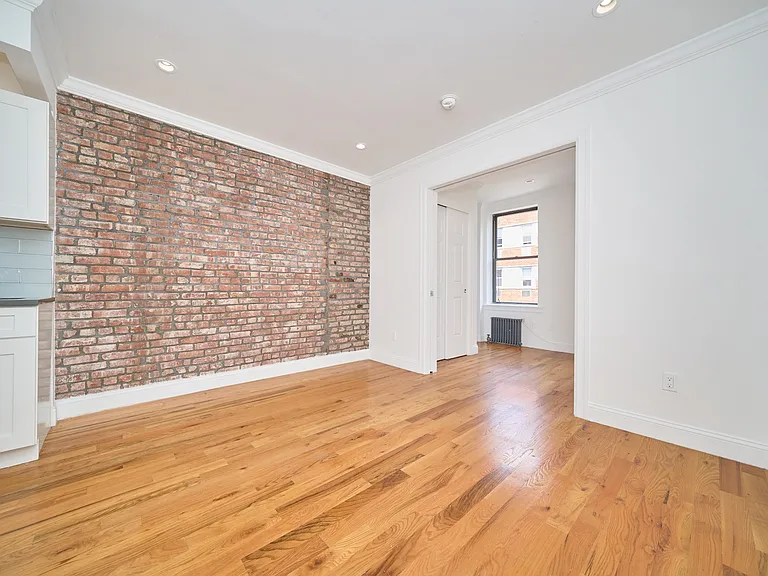 310 E 83rd St #4A — Photo 4