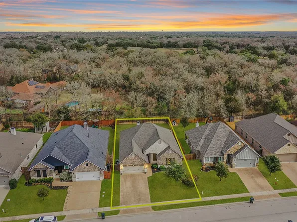 15635 Long Creek Ln, College Station, TX 77845