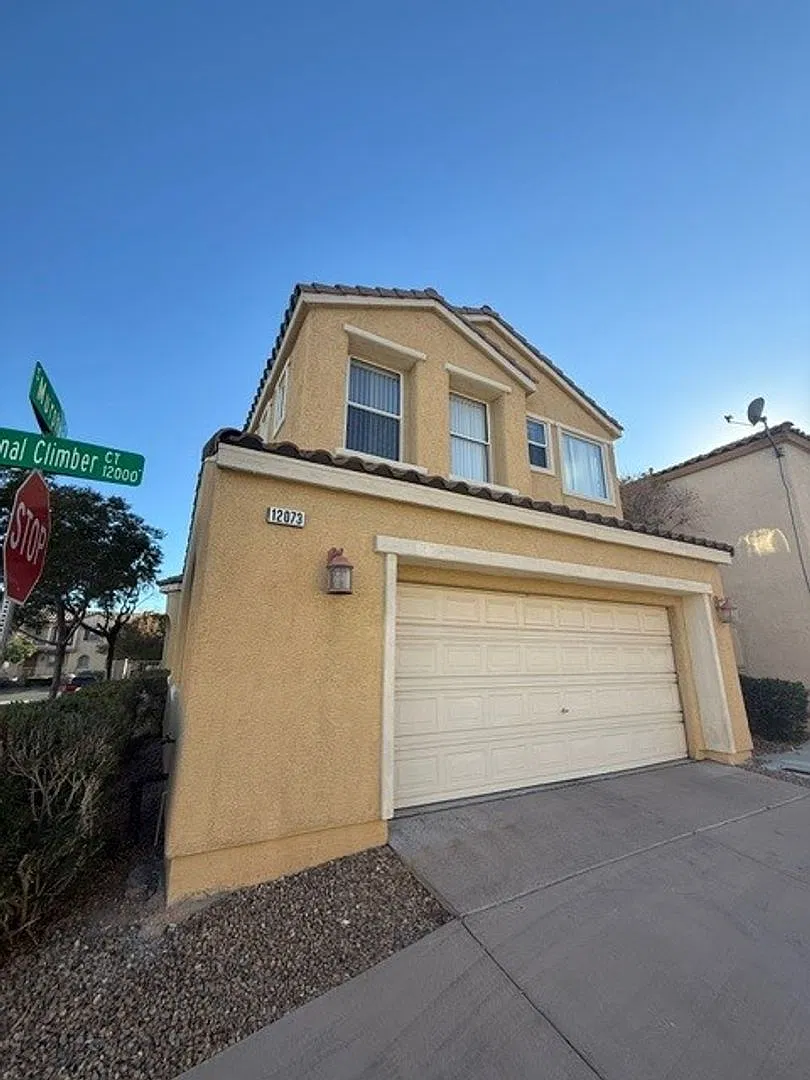 Beautiful Home in Paseos Village in Summerlin West — Photo 3