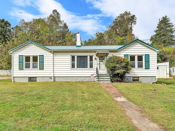 3145 Doe Run Rd, Rocky Mount, VA 24151