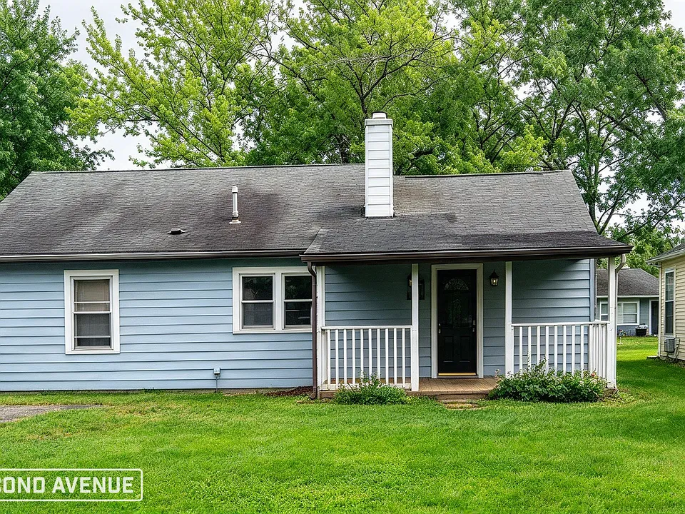 182 Hawthorne Dr