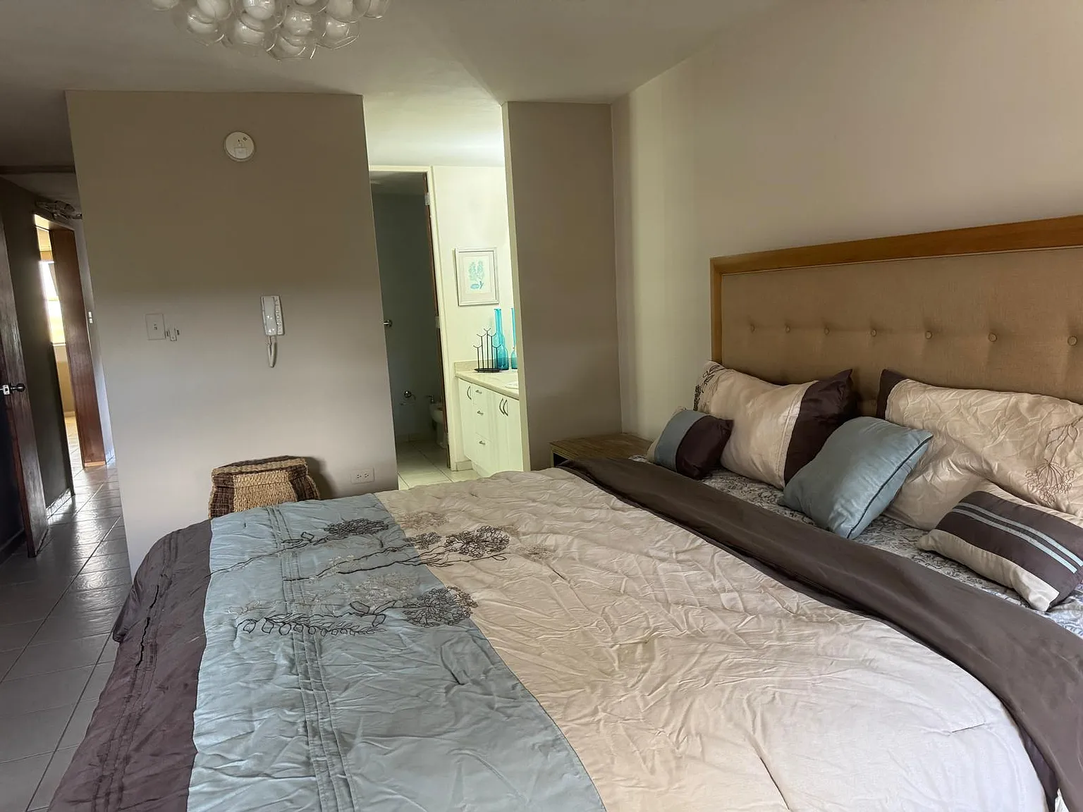 2 bed, 2.5 bath, 1734 sqft, $2,900 — Photo 3