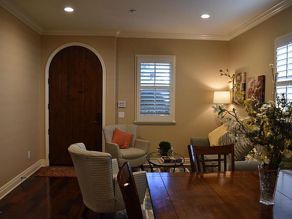 2nd image of 636 W Sierra Madre Blvd Unit A