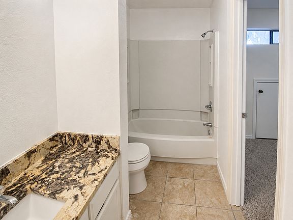 3rd image of 530 Rawls Cir