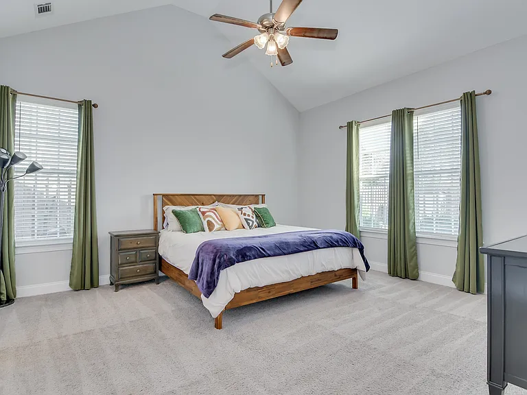 Owner's Bedroom - Main Level