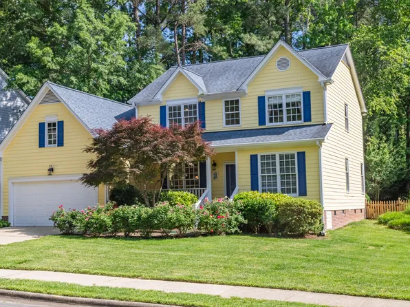 5417 Harrington Grove Dr, Raleigh, NC 27613