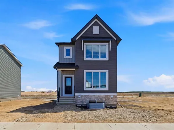 67 W Huxland Rd, Calgary, AB T2A 6Z7