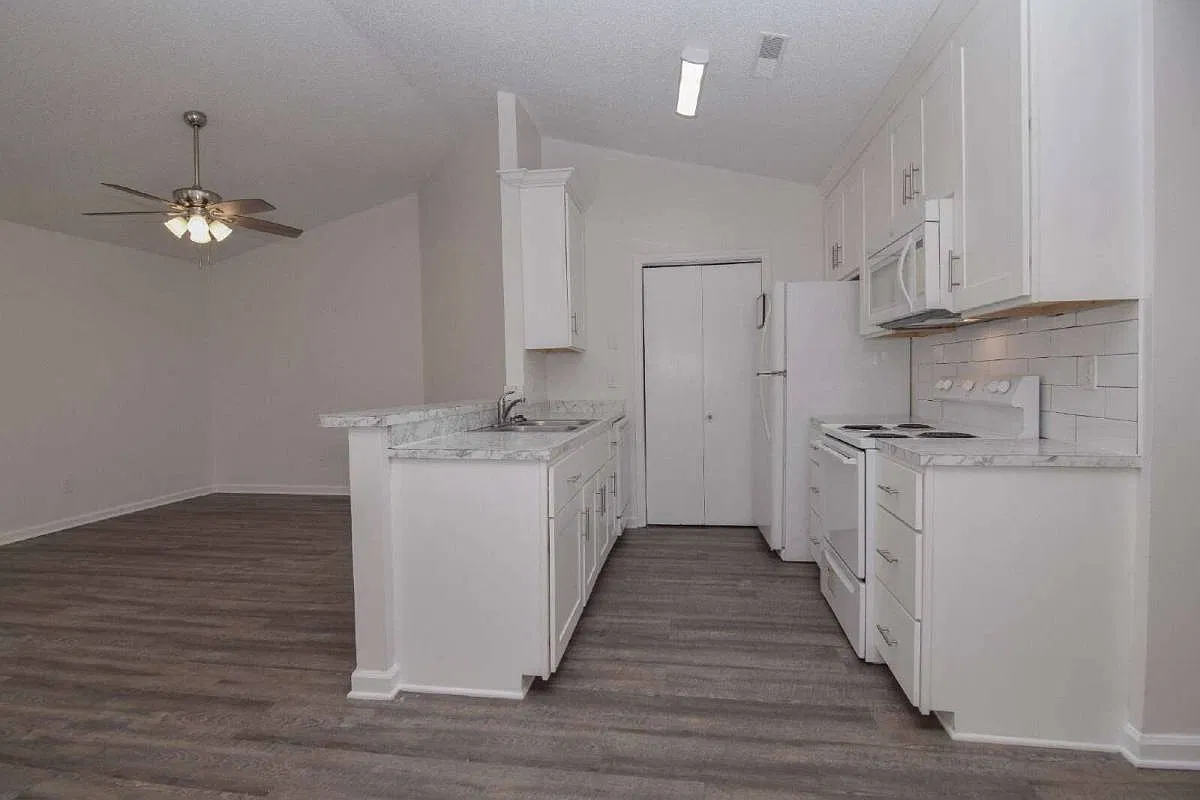 9513 Raven Dr in Ladson, SC 29456 — Photo 3