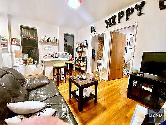 1st image of 163 Mulberry St APT 5