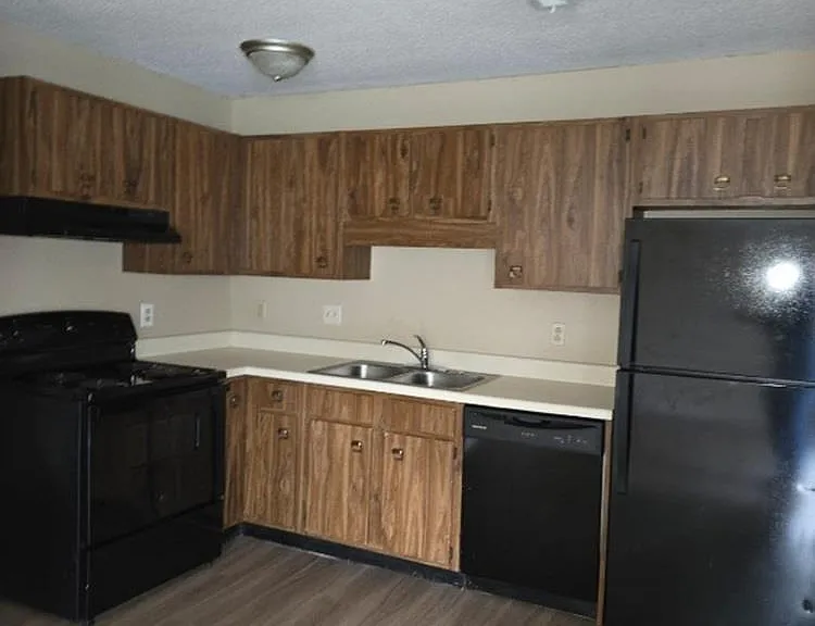 12103 Carriage Ct SE #A — Photo 2