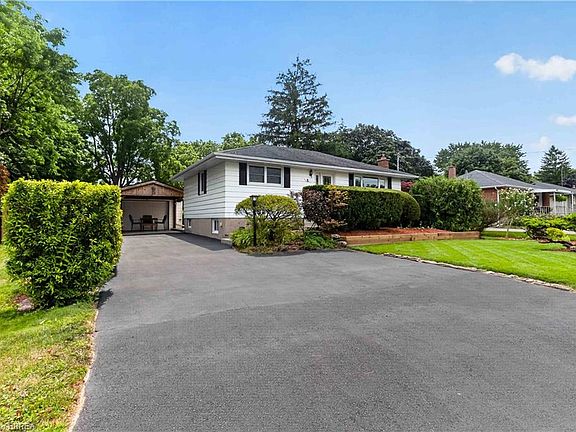2nd image of 8 Avondale Cres