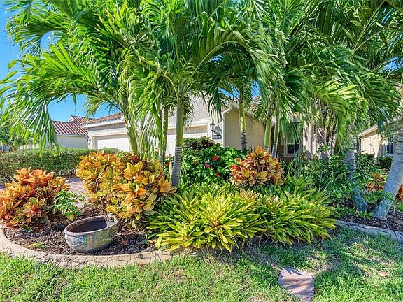 3rd image of 6914 Vista Bella Dr